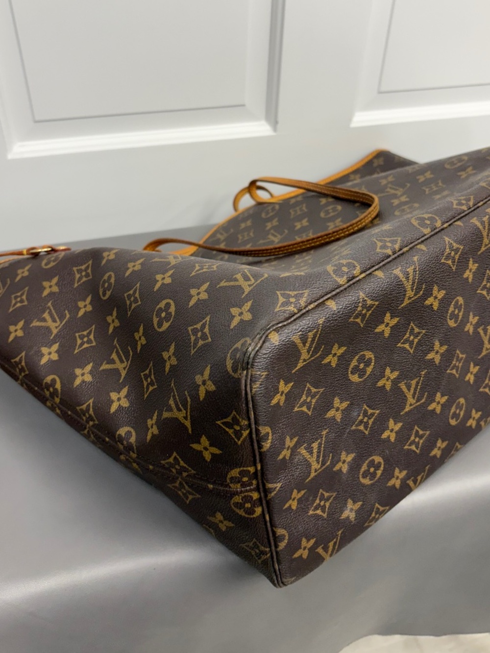 Louis Vuitton Neverfull GM Monogram Canvas - Picture 7 of 13